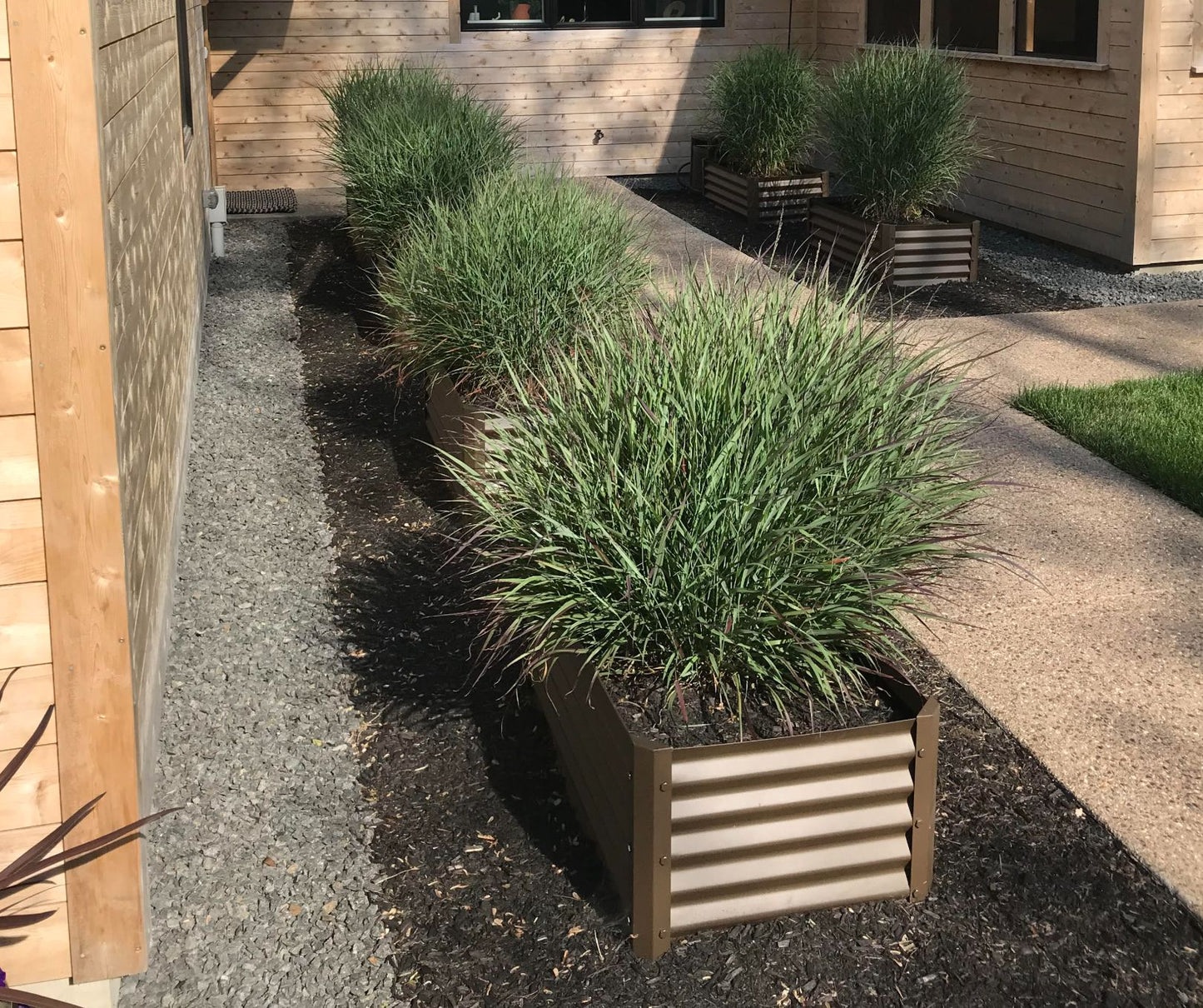 huerto garden bed alt view