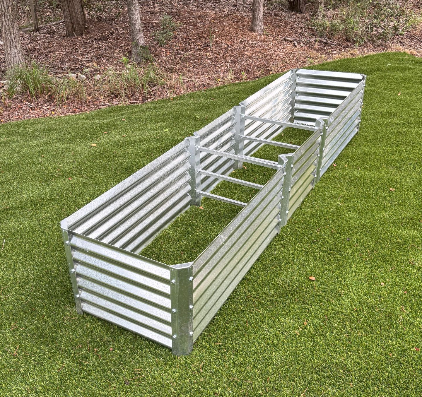 narrow exacto garden bed