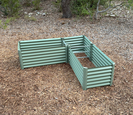 narrow sage l garden bed