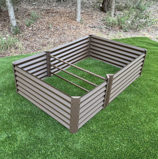 rustic medio garden bed